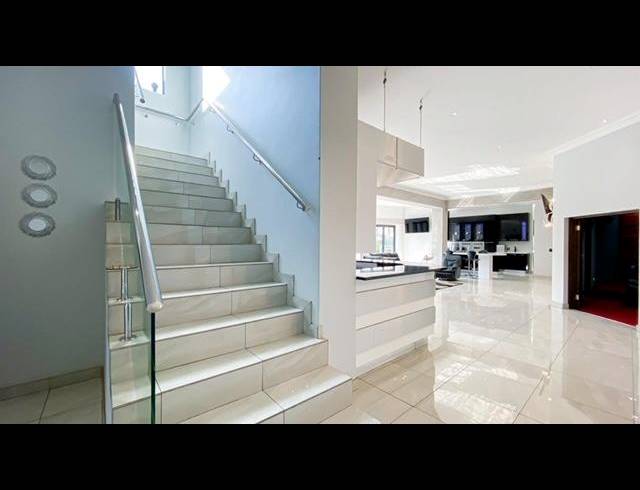 6 BEDROOM HOUSE FOR SALE IN MEYERSDAL NATURE ESTATE